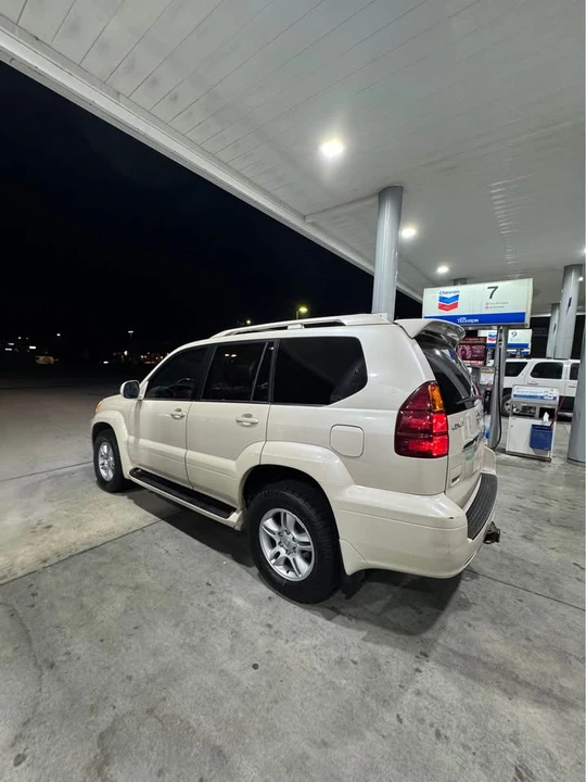 2003 Lexus GX 1st Gen - Image 13 of 19