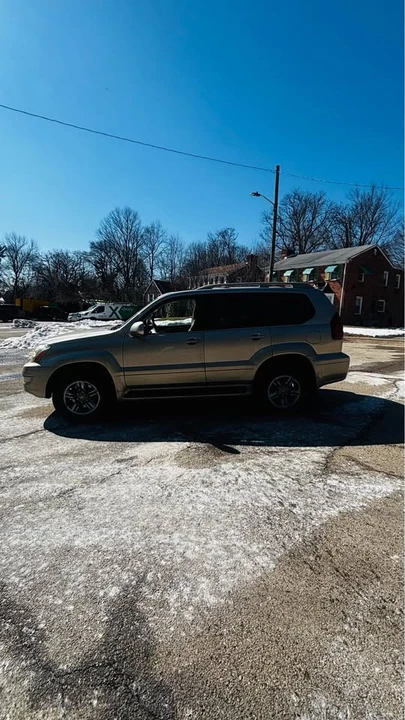 2003 Lexus GX 1st Gen - Image 4 of 17