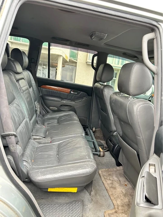2003 Lexus GX 1st Gen - Image 8 of 9