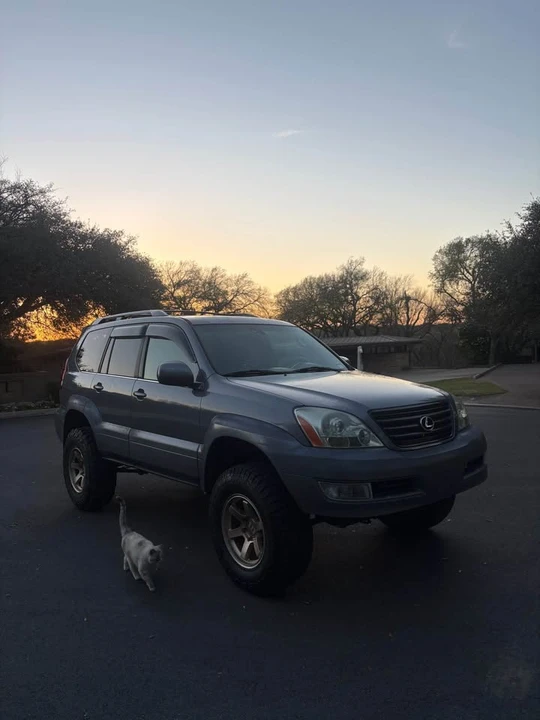 2003 Lexus GX 1st Gen - Image 5 of 20