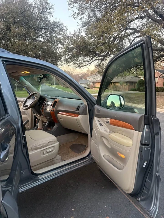 2003 Lexus GX 1st Gen - Image 9 of 20