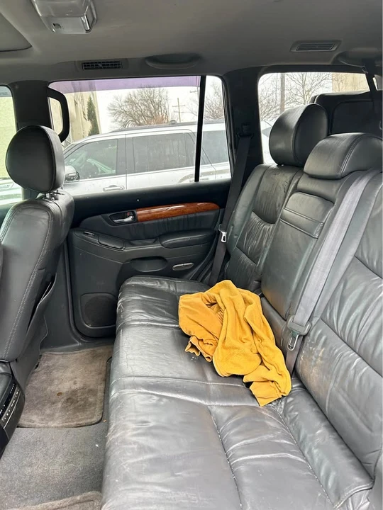 2003 Lexus GX 1st Gen - Image 11 of 11