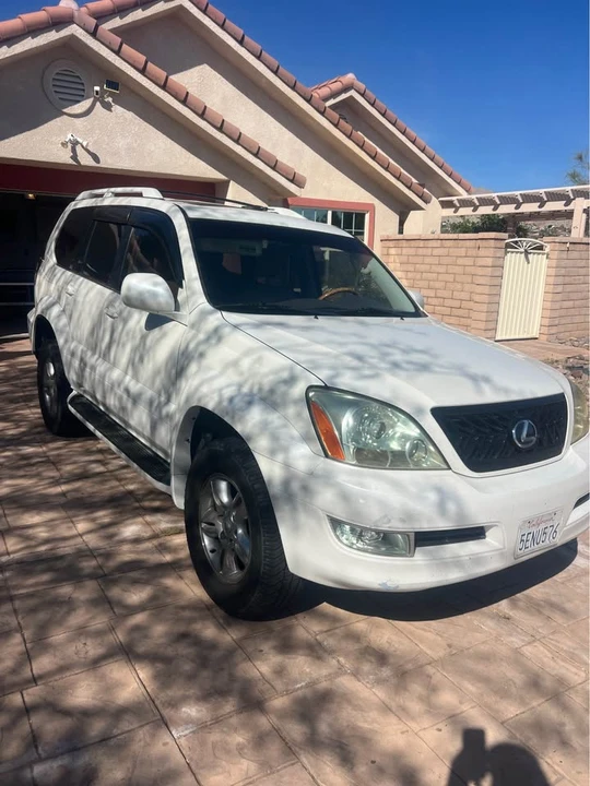 2003 Lexus GX 1st Gen - Image 3 of 10