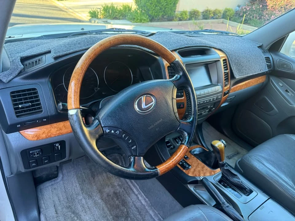 2003 Lexus GX 1st Gen - Image 7 of 15