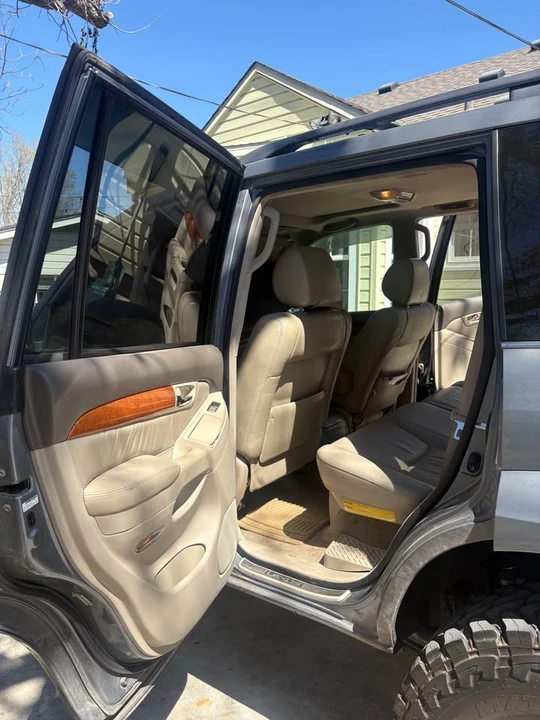 2003 Lexus GX 1st Gen - Image 12 of 20