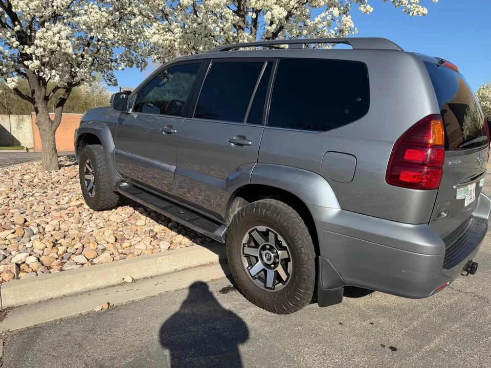 2003 Lexus GX 1st Gen - Image 2 of 8