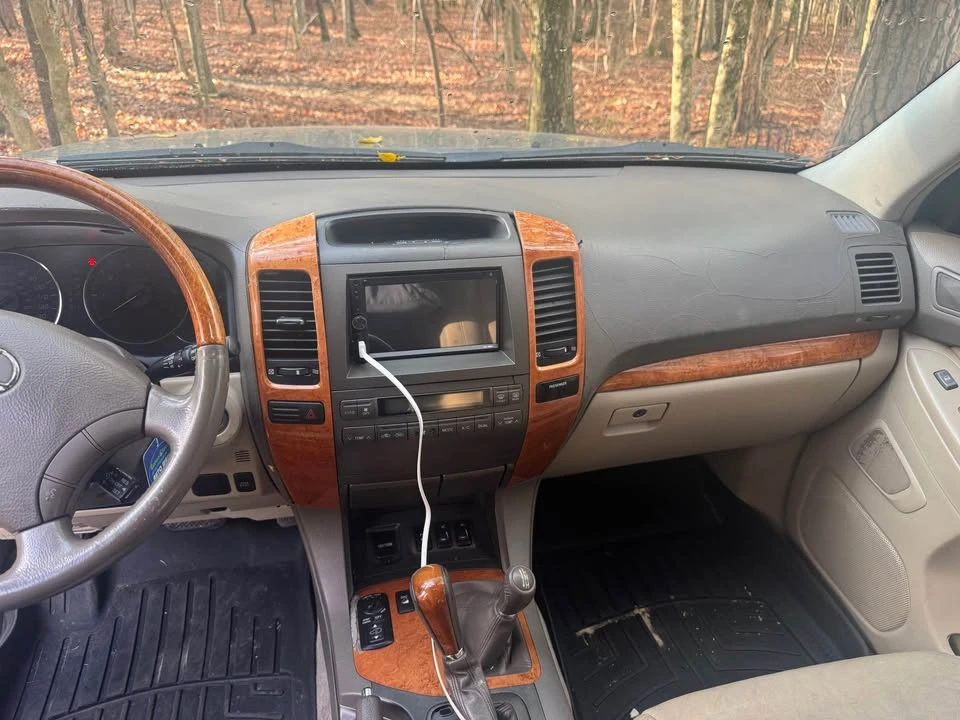 2003 Lexus GX 1st Gen - Image 19 of 20