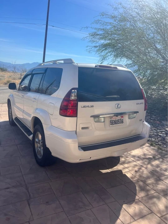 2003 Lexus GX 1st Gen - Image 5 of 10