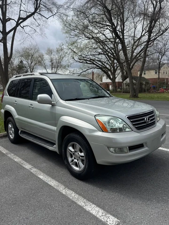 2003 Lexus GX 1st Gen - Image 2 of 18
