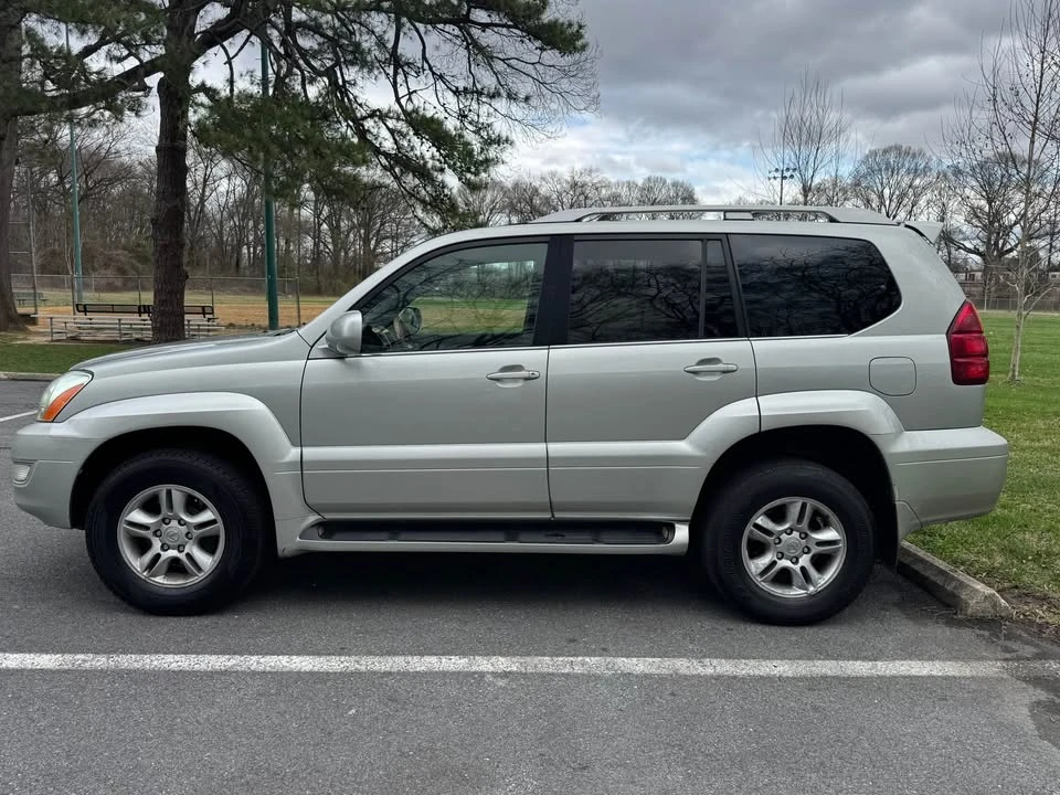 2003 Lexus GX 1st Gen - Image 9 of 19