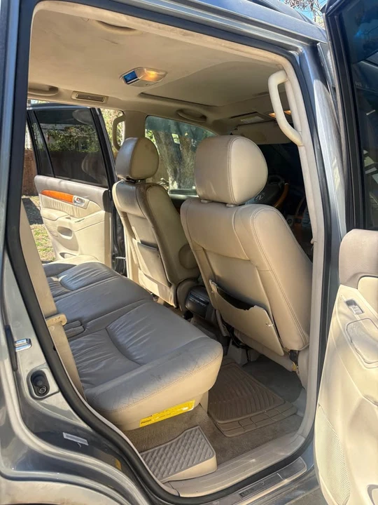 2003 Lexus GX 1st Gen - Image 13 of 20