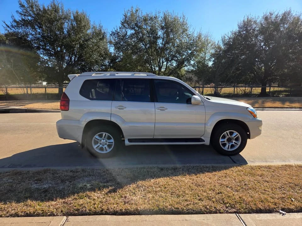 2003 Lexus GX 1st Gen - Image 4 of 20