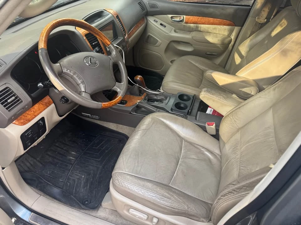 2003 Lexus GX 1st Gen - Image 18 of 20