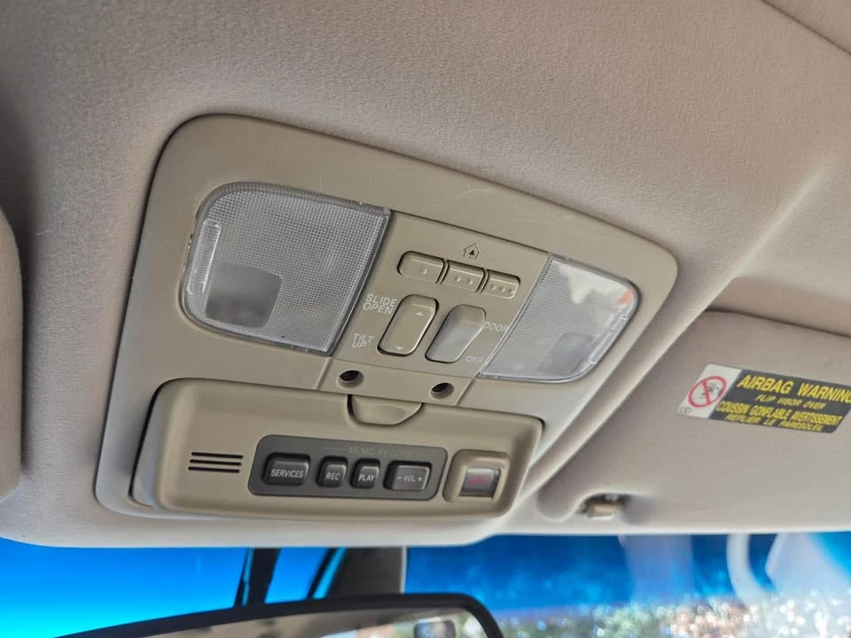 2003 Lexus GX 1st Gen - Image 17 of 20
