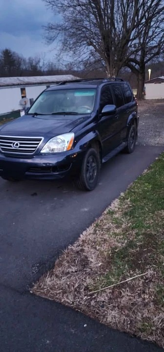 2003 Lexus GX 1st Gen - Image 2 of 3