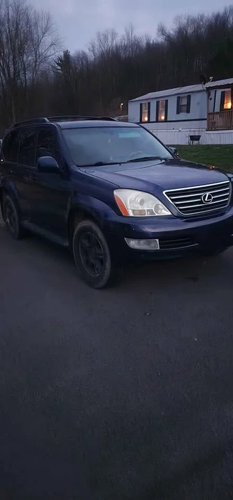 2003 Lexus GX 1st Gen - Image 3 of 3