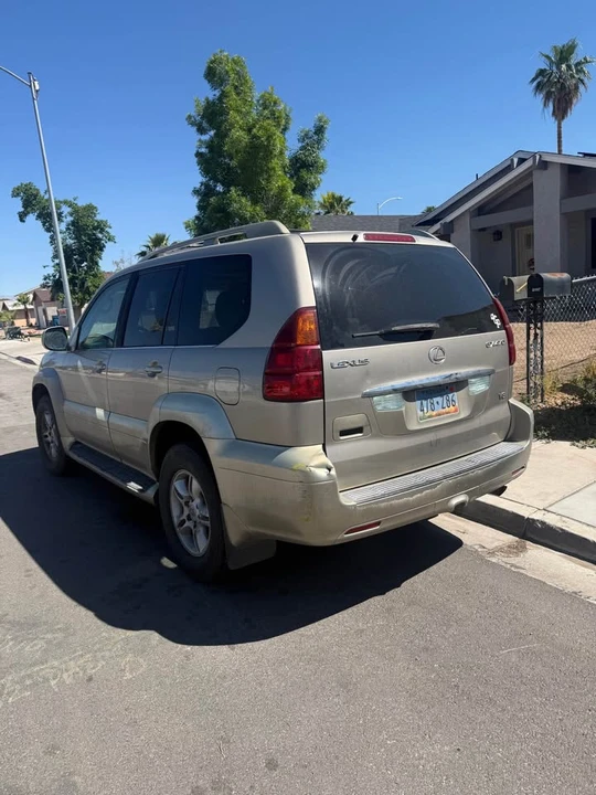 2003 Lexus GX 1st Gen - Image 3 of 10