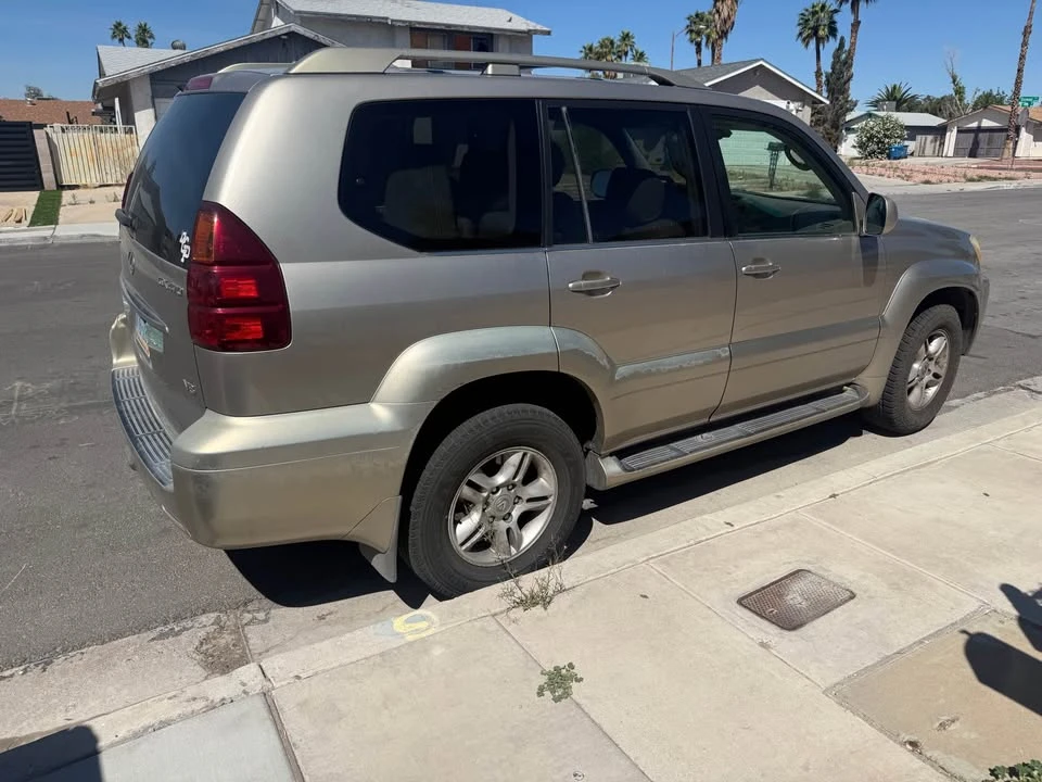 2003 Lexus GX 1st Gen - Image 2 of 10
