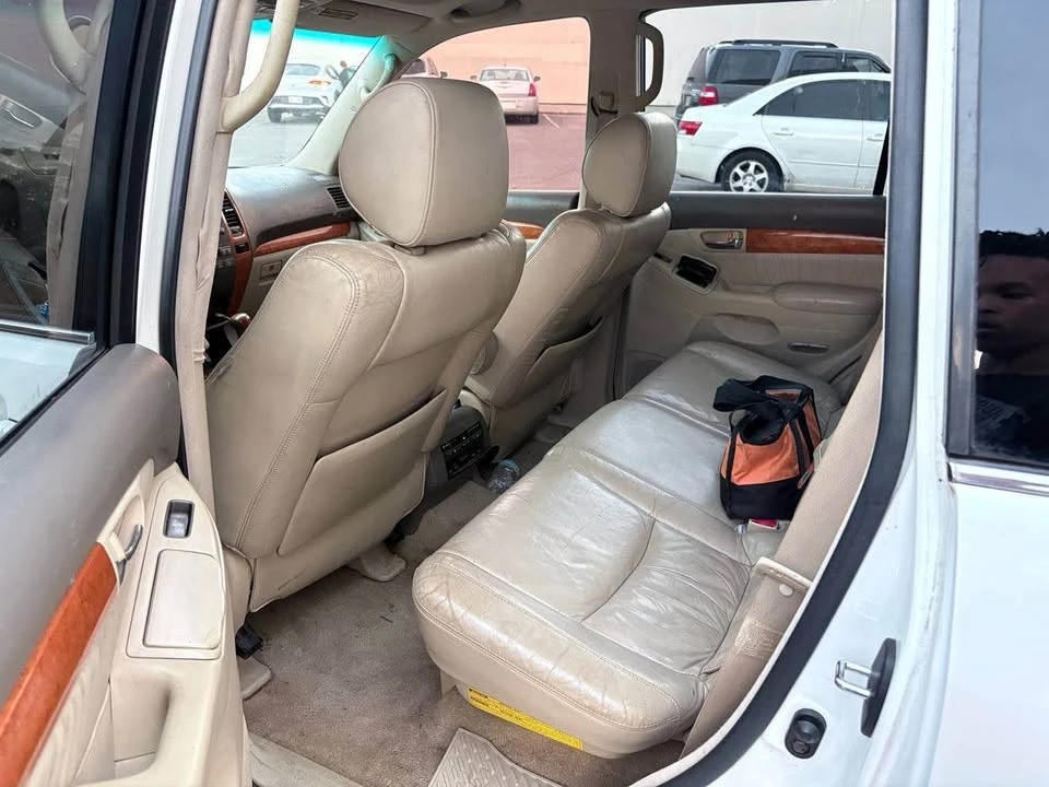 2003 Lexus GX 1st Gen - Image 6 of 11