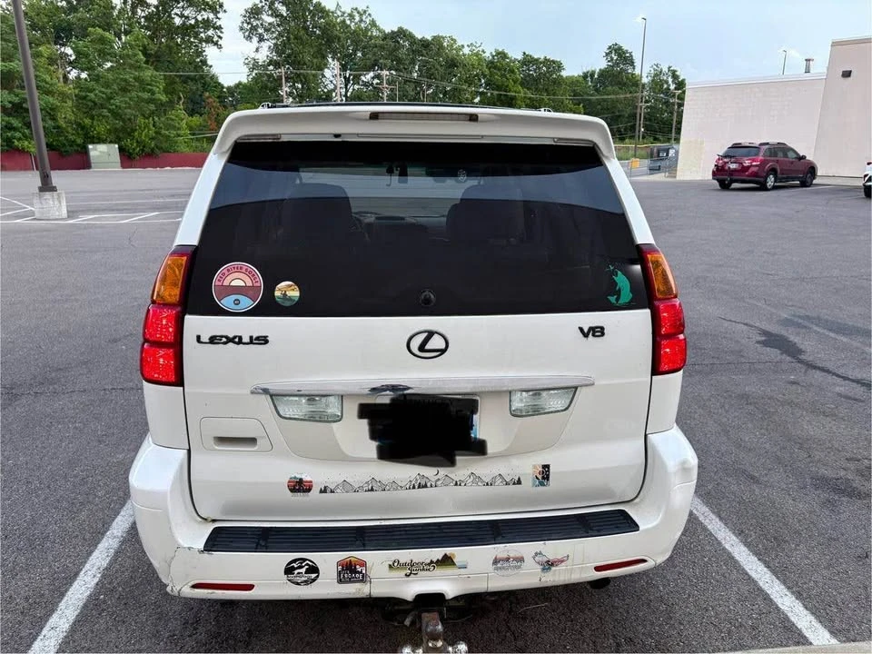 2003 Lexus GX 1st Gen - Image 2 of 11