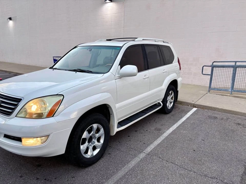 2003 Lexus GX 1st Gen - Image 9 of 11