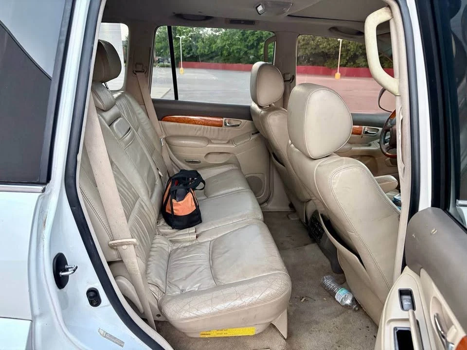 2003 Lexus GX 1st Gen - Image 3 of 11