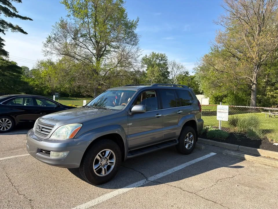 2003 Lexus GX 1st Gen - Image 3 of 13