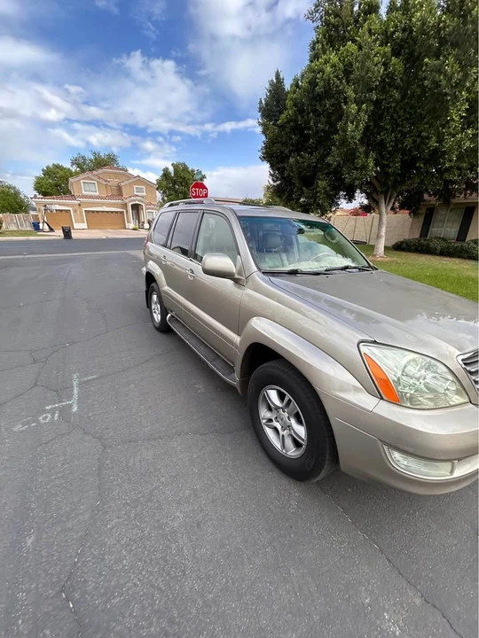 2003 Lexus GX 1st Gen - Image 2 of 14
