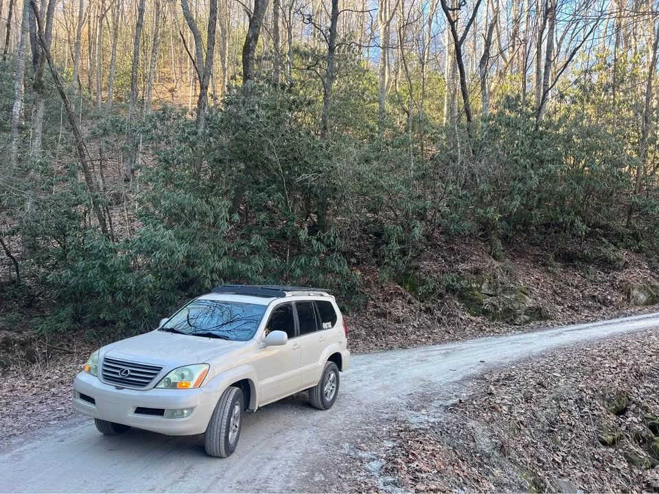 2003 Lexus GX 1st Gen - Image 3 of 12