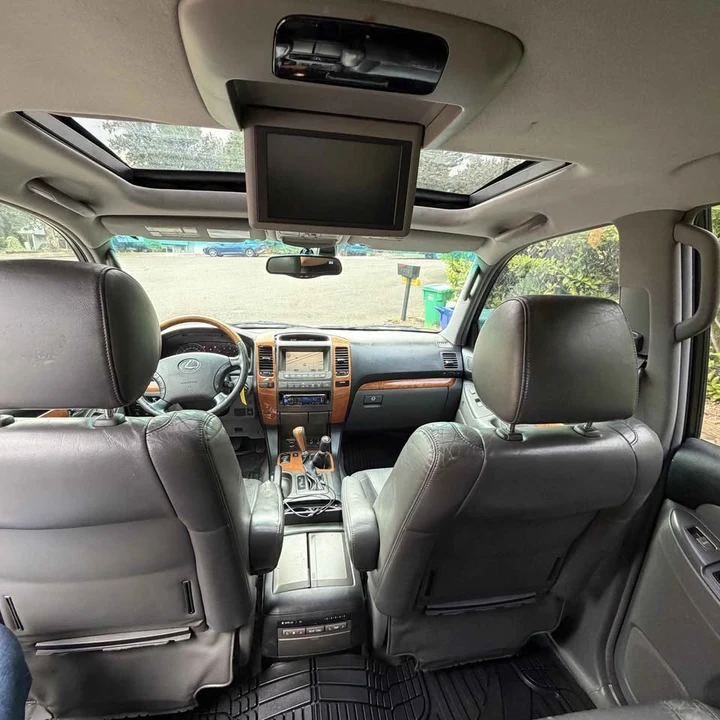 2003 Lexus GX 1st Gen - Image 13 of 20