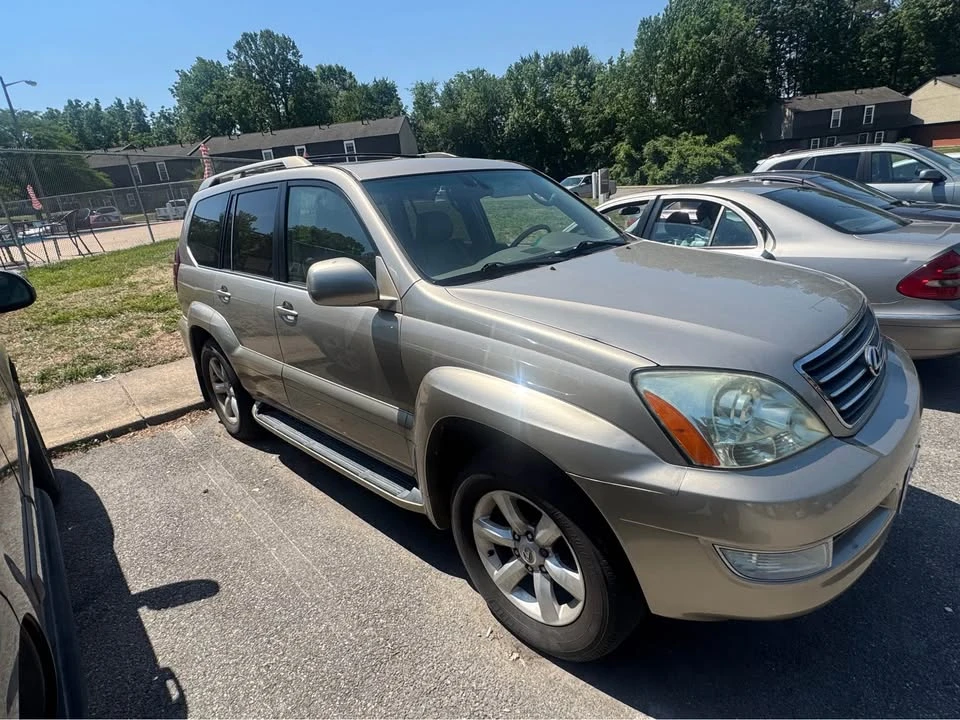 2003 Lexus GX 1st Gen - Image 3 of 11