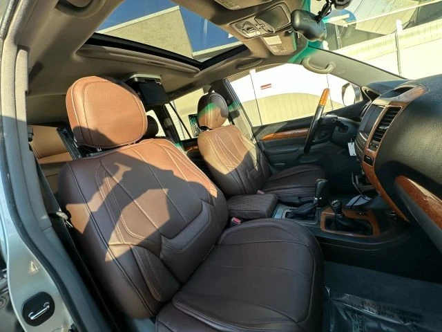 2003 Lexus GX 1st Gen - Image 16 of 21