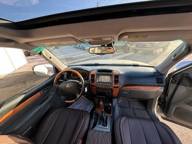 2003 Lexus GX 1st Gen - Image 19 of 21