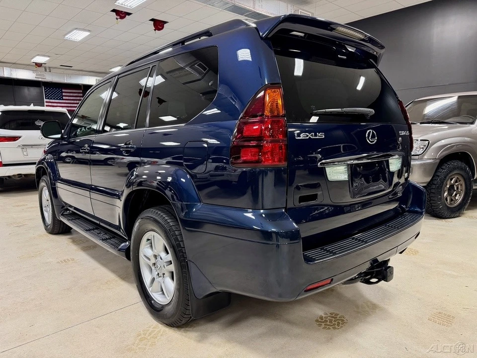 2003 Lexus GX 1st Gen - Image 9 of 12