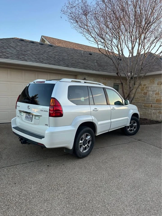 2003 Lexus GX 1st Gen - Image 3 of 4