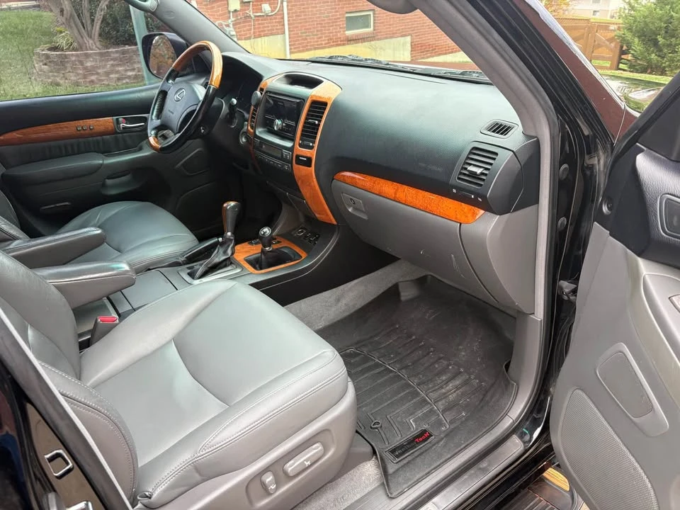2003 Lexus GX 1st Gen - Image 4 of 9