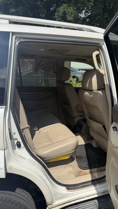 2003 Lexus GX 1st Gen - Image 6 of 18