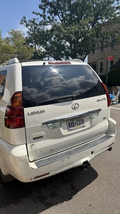 2003 Lexus GX 1st Gen - Image 3 of 18