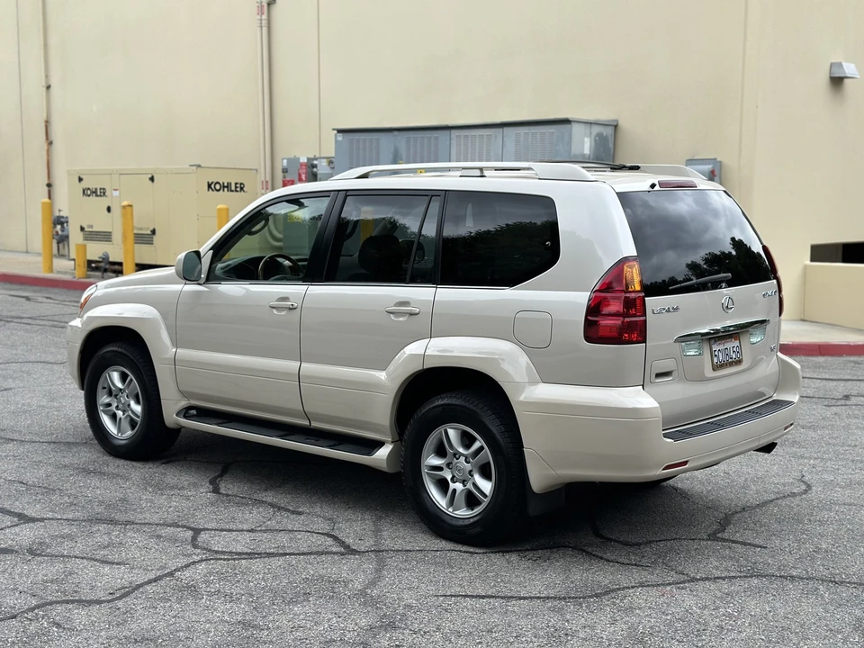 2003 Lexus GX 1st Gen - Image 9 of 31