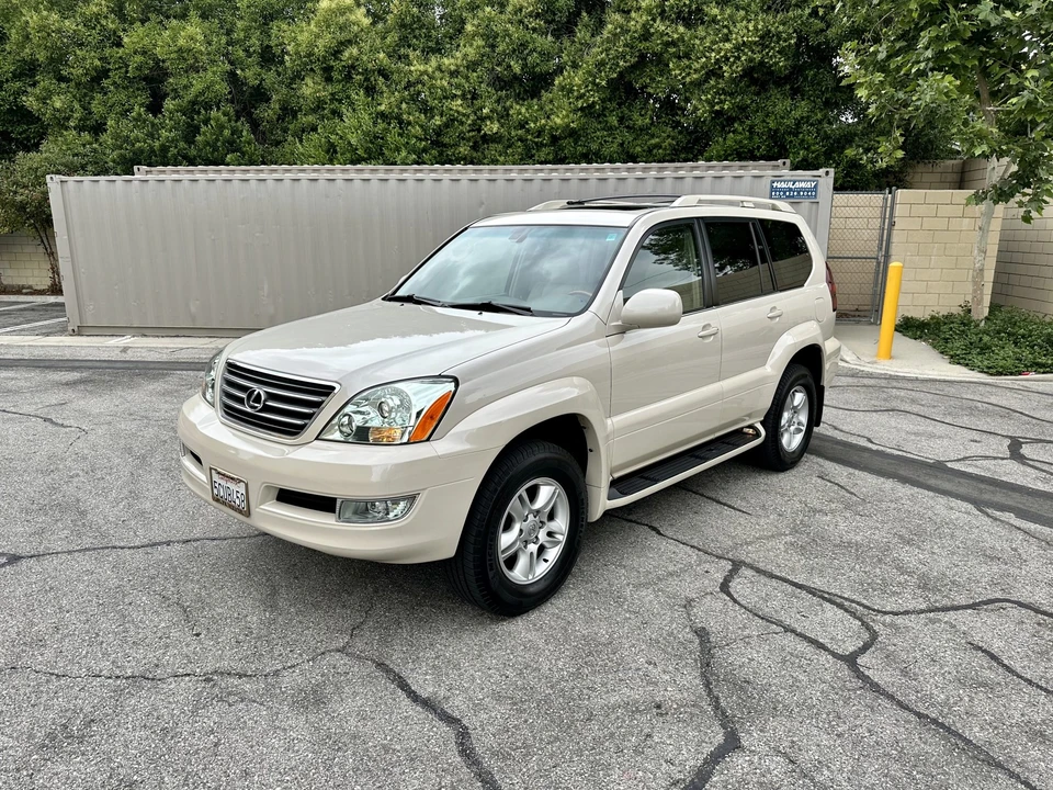 2003 Lexus GX 1st Gen - Image 4 of 31