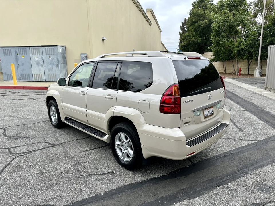 2003 Lexus GX 1st Gen - Image 8 of 31