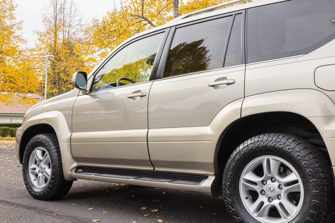 2003 Lexus GX 1st Gen - Image 23 of 31