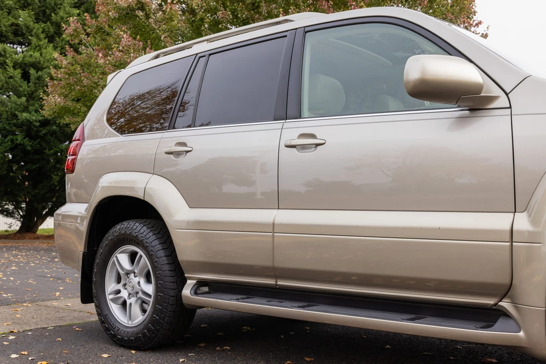 2003 Lexus GX 1st Gen - Image 29 of 31