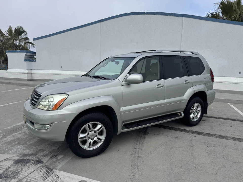 2003 Lexus GX 1st Gen - Image 2 of 31