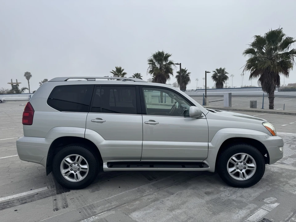 2003 Lexus GX 1st Gen - Image 5 of 31