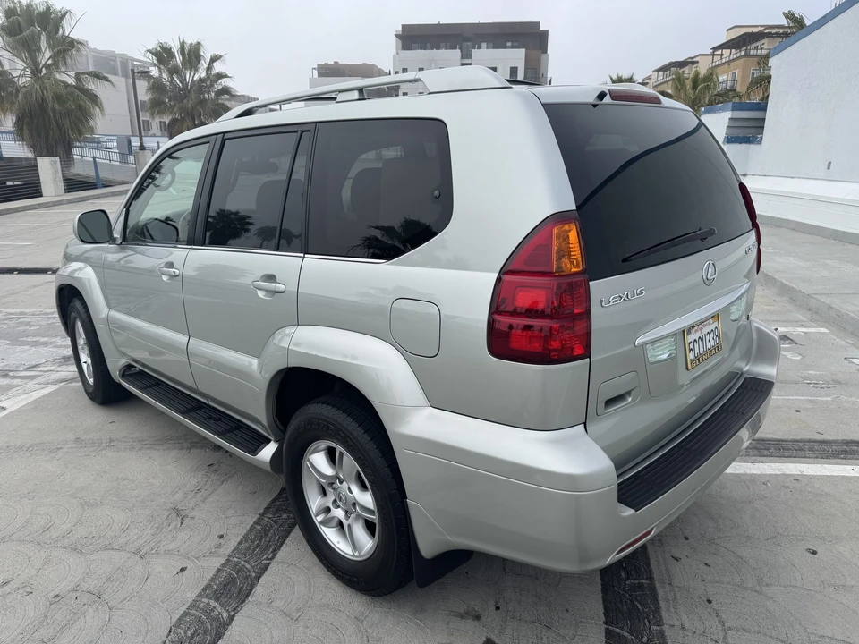 2003 Lexus GX 1st Gen - Image 8 of 31