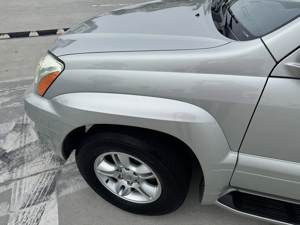 2003 Lexus GX 1st Gen - Image 24 of 31