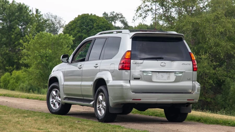 2003 Lexus GX 1st Gen - Image 3 of 13