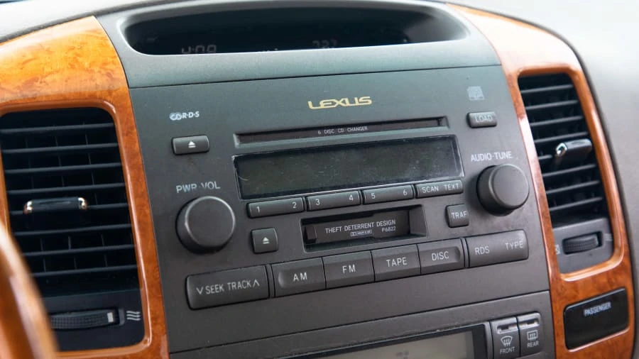 2003 Lexus GX 1st Gen - Image 9 of 13