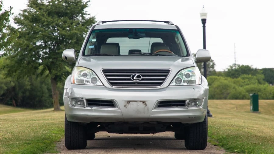 2003 Lexus GX 1st Gen - Image 10 of 13